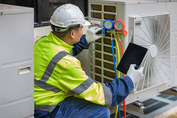 Professional Hvac technician working in Coppell, TX